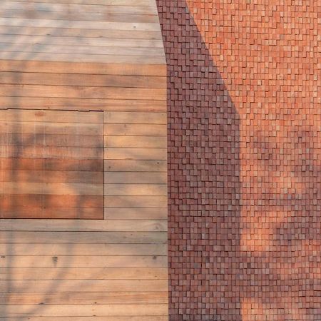 Baan Pomphet Hotel Ayutthaya Bagian luar foto