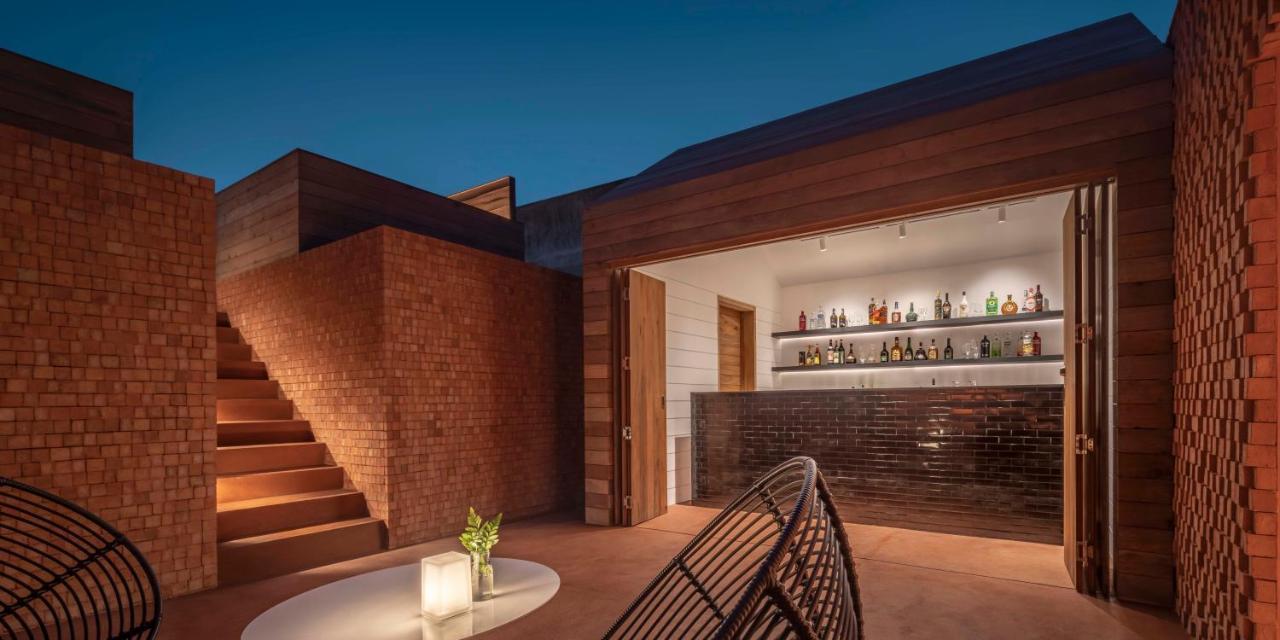 Baan Pomphet Hotel Ayutthaya Bagian luar foto